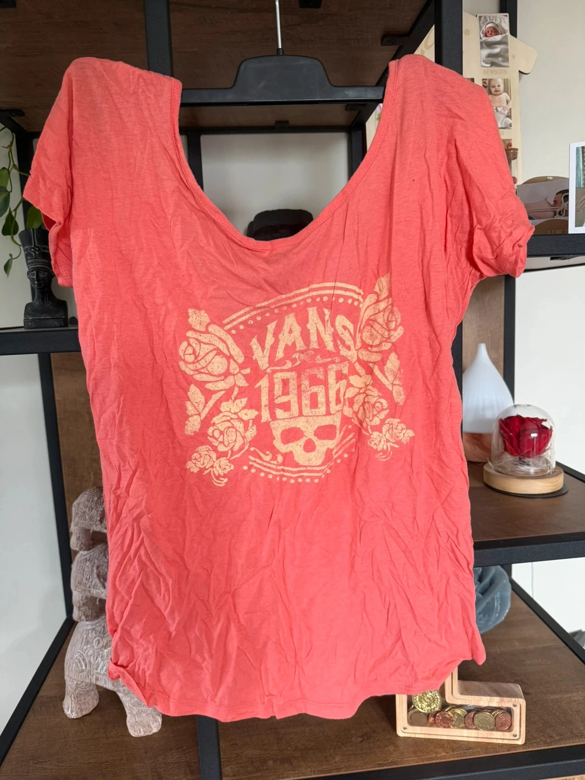 T shirt vans